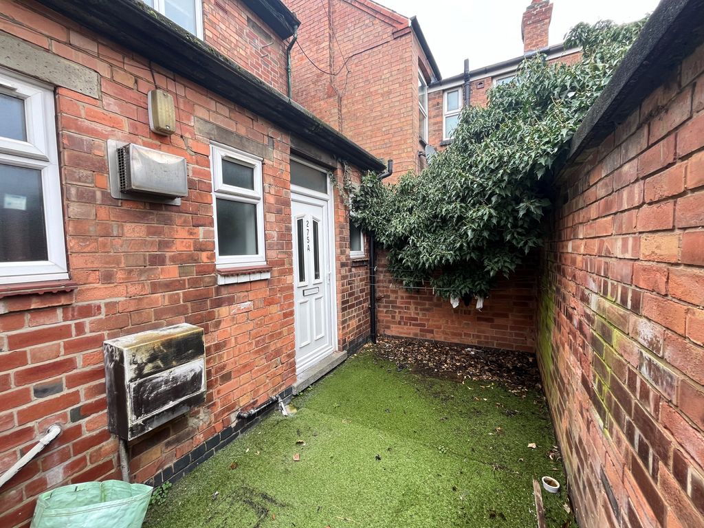 Property photo 1 of 9 275c