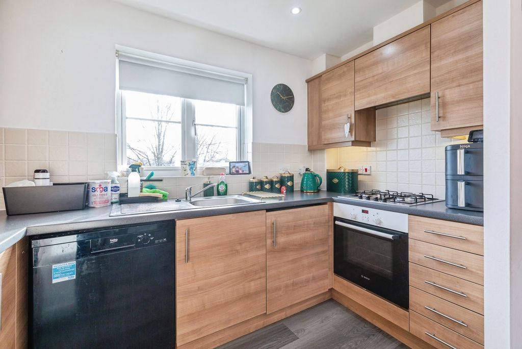 Property photo 3 of 15 Pbox-Img.Jpg