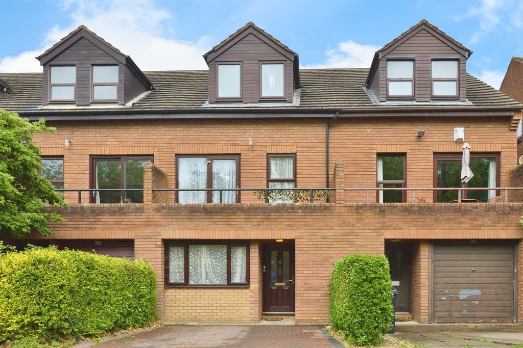 Property photo 1 of 17