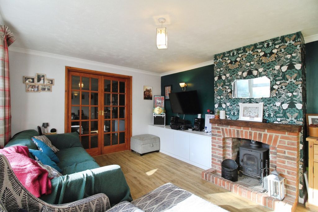 Property photo 3 of 20