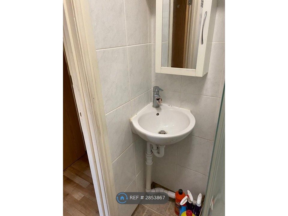 Property photo 2 of 3