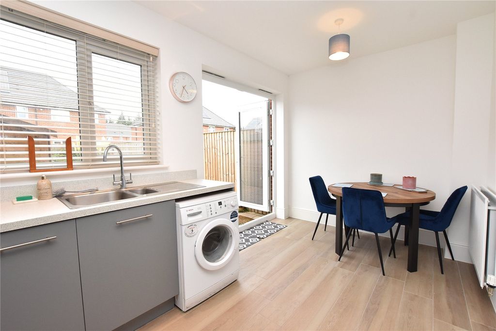 Property photo 2 of 18 Picture No. 70