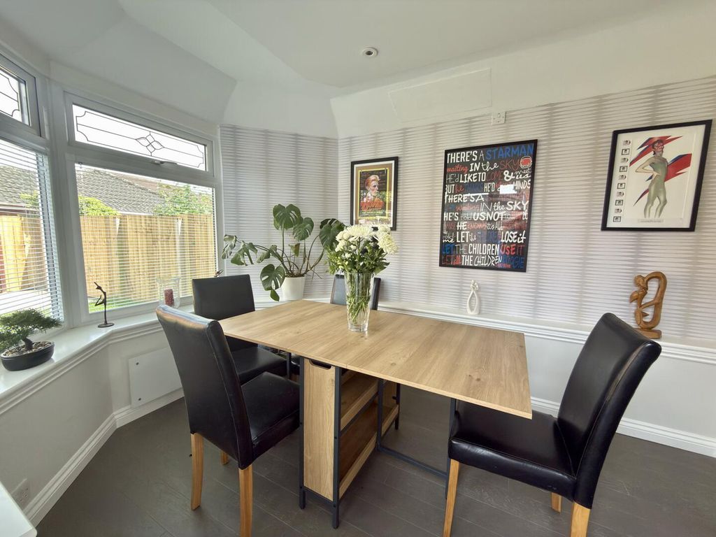Property photo 3 of 14 Garden Room
