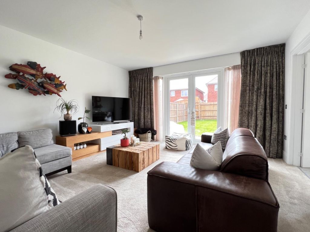 Property photo 2 of 25 6280C6C8-89CD-4410-943B-5A2D4Ea0DC88.Jpeg