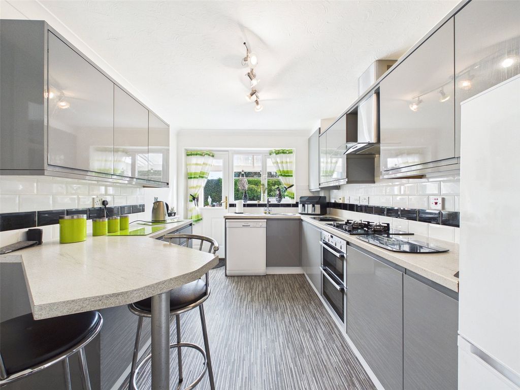 Property photo 2 of 15 Picture No. 02