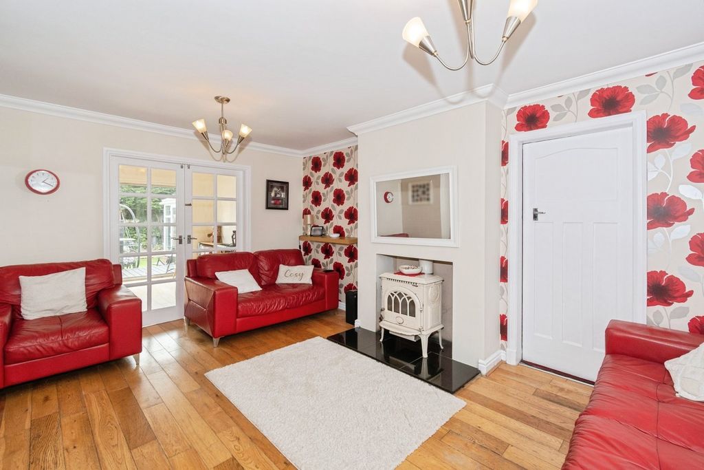 Property photo 2 of 19