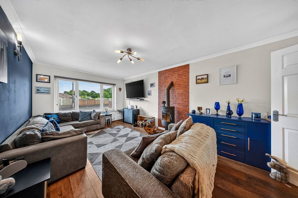 Property photo 2 of 30
