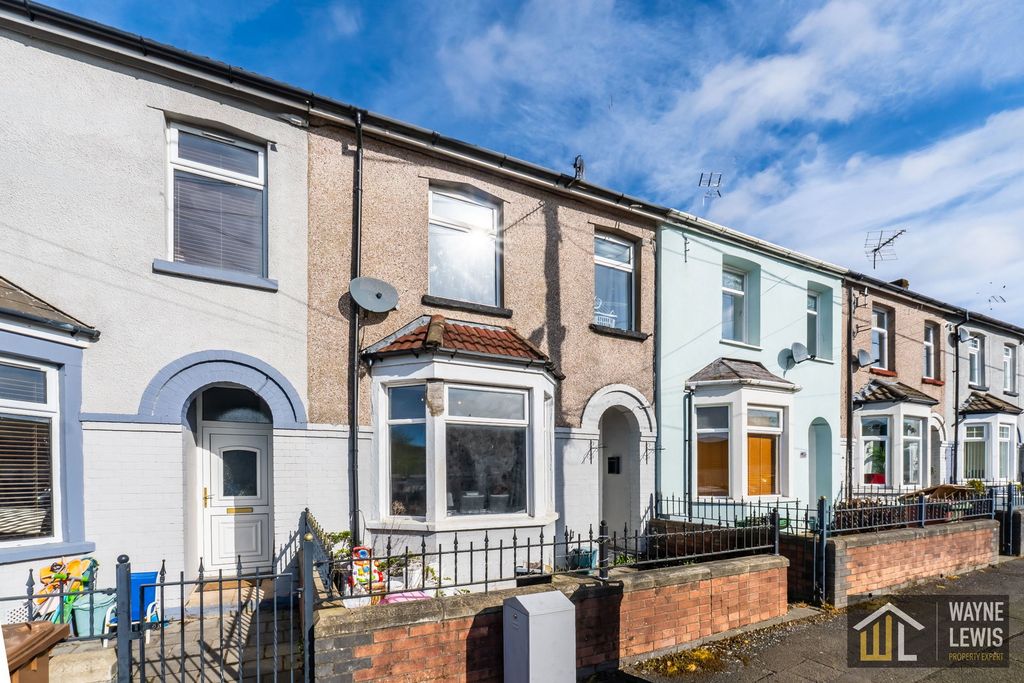 Property photo 1 of 28