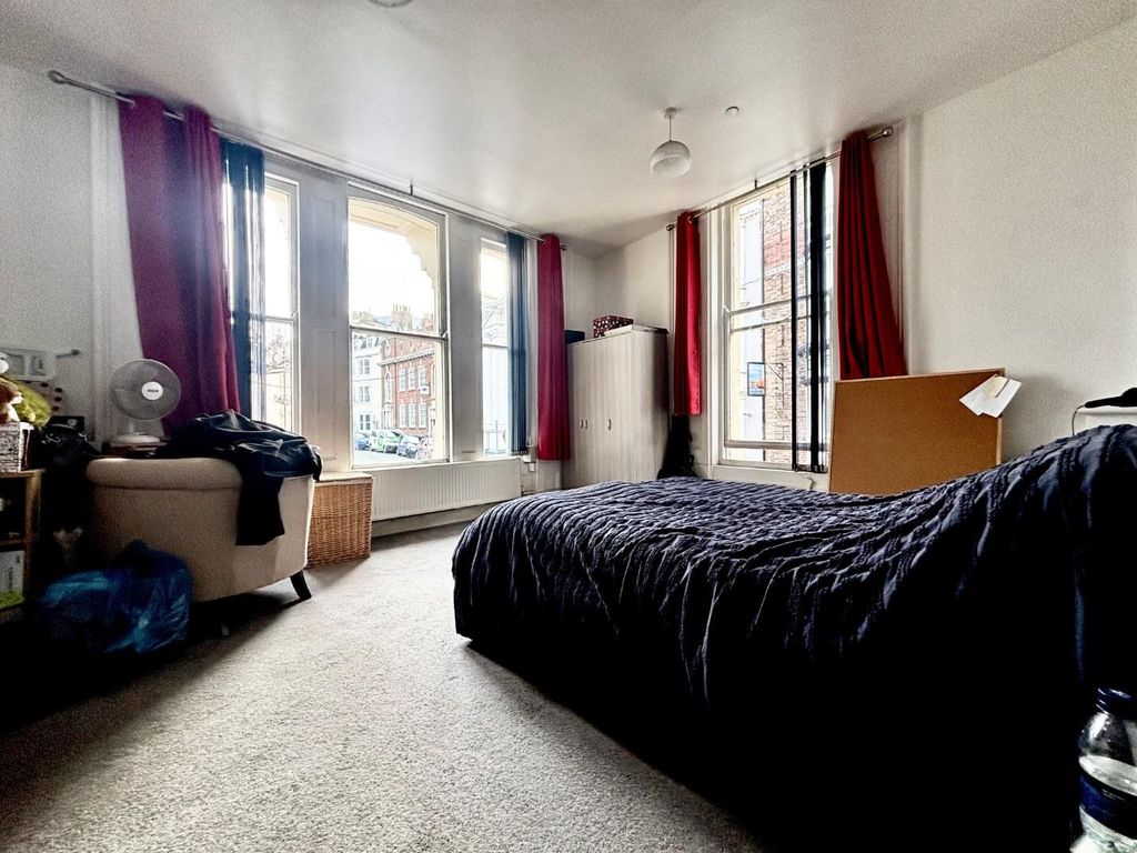 Property photo 3 of 11 2.Jpg