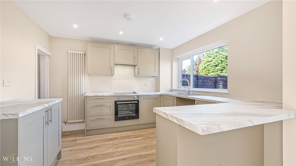 Property photo 3 of 20 Picture No. 12