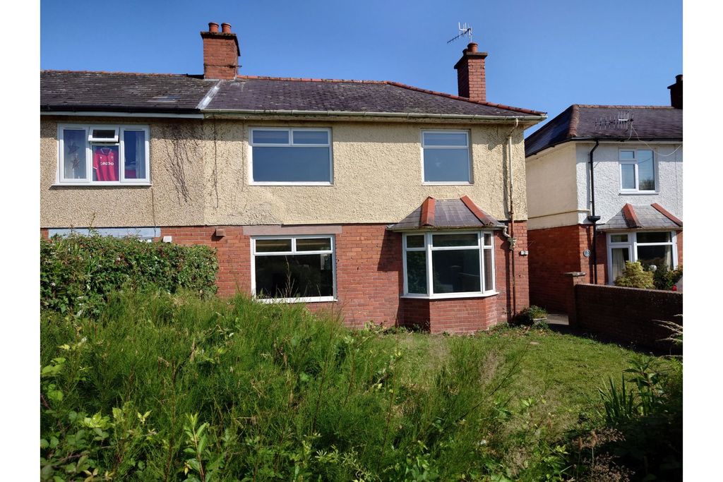 Property photo 2 of 16