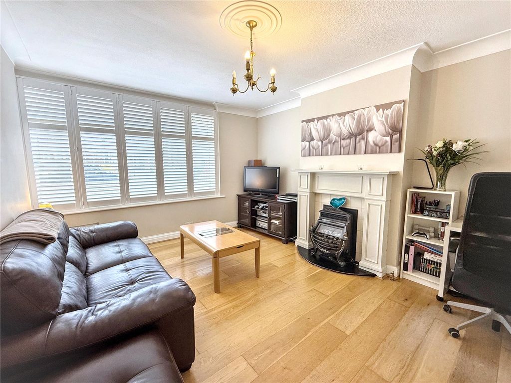 Property photo 2 of 25 Picture No. 10