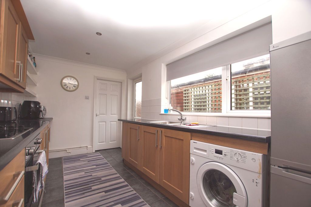 Property photo 2 of 15 Kitchen