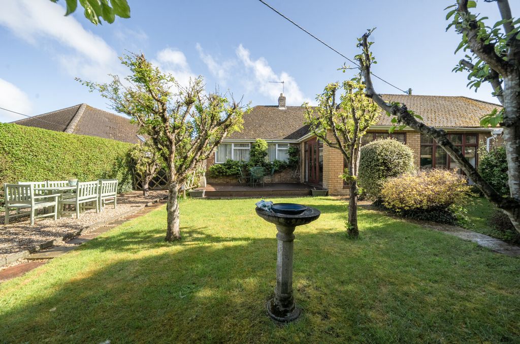 Property photo 3 of 16 14418412569Dfd30E3B5c0