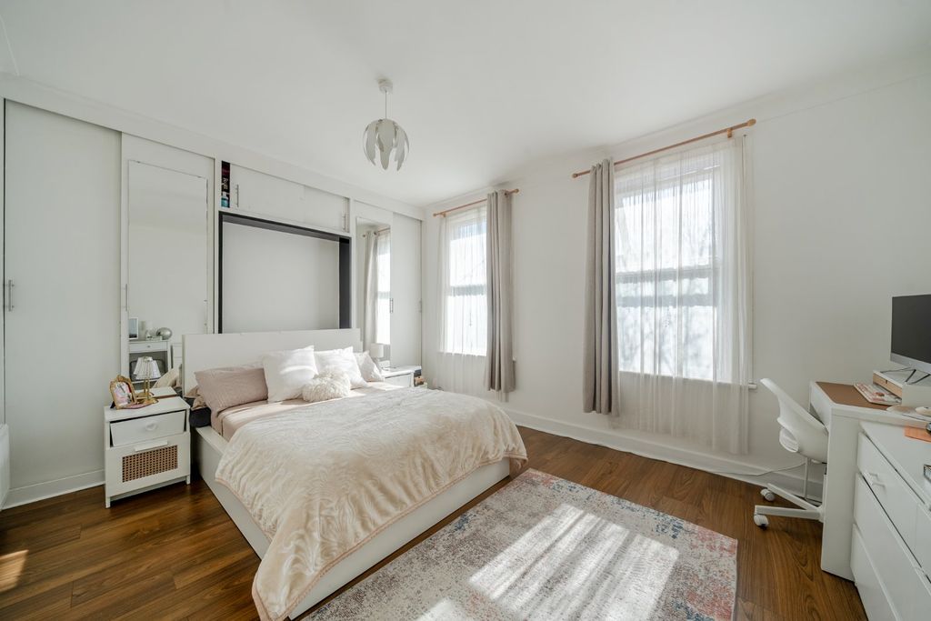 Property photo 3 of 11 Picture No. 29