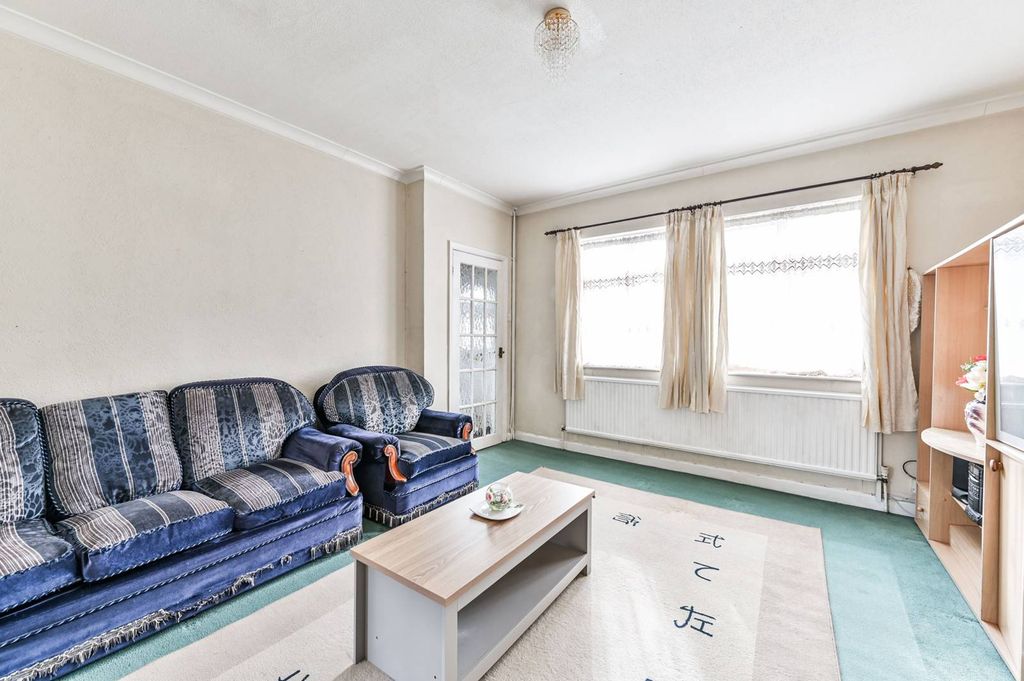 Property photo 3 of 16