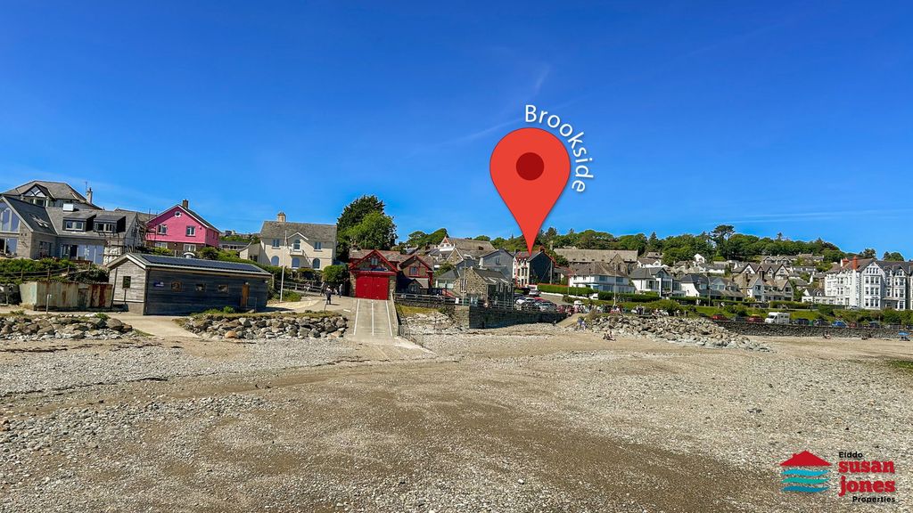 Property photo 3 of 18