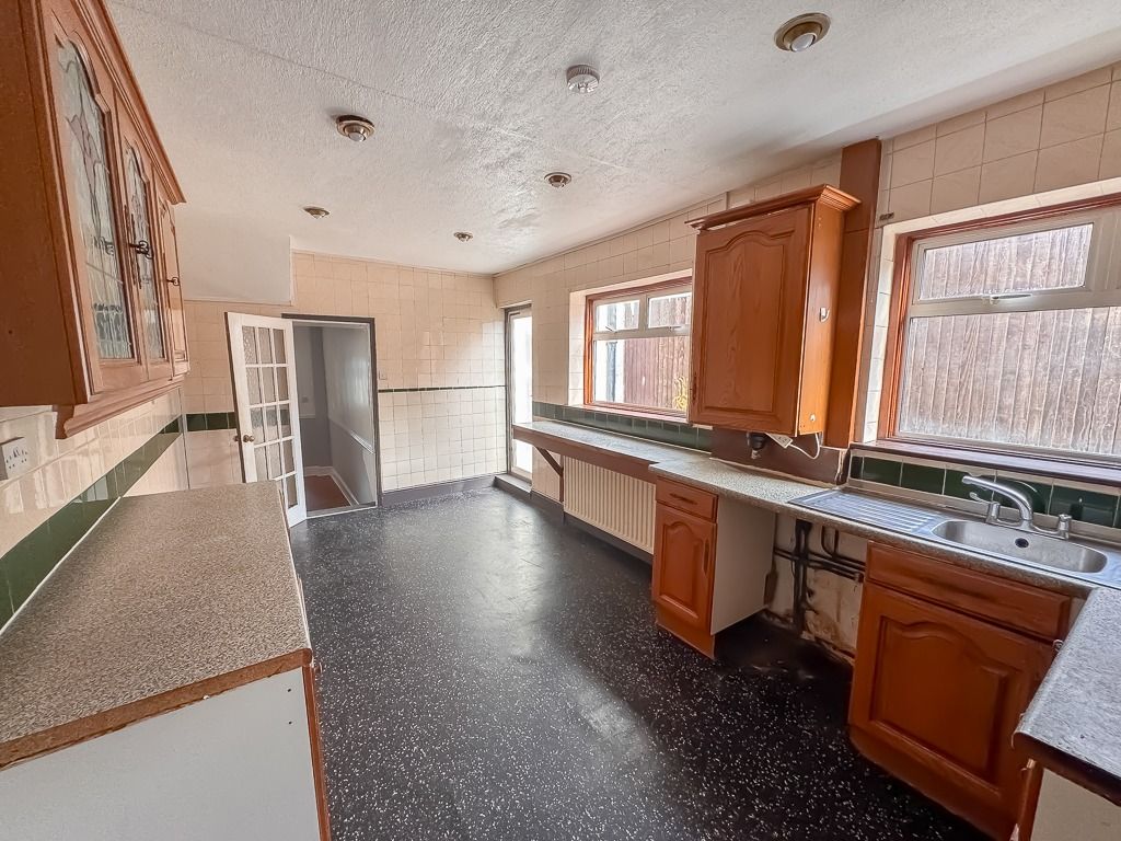 Property photo 3 of 18 5395906