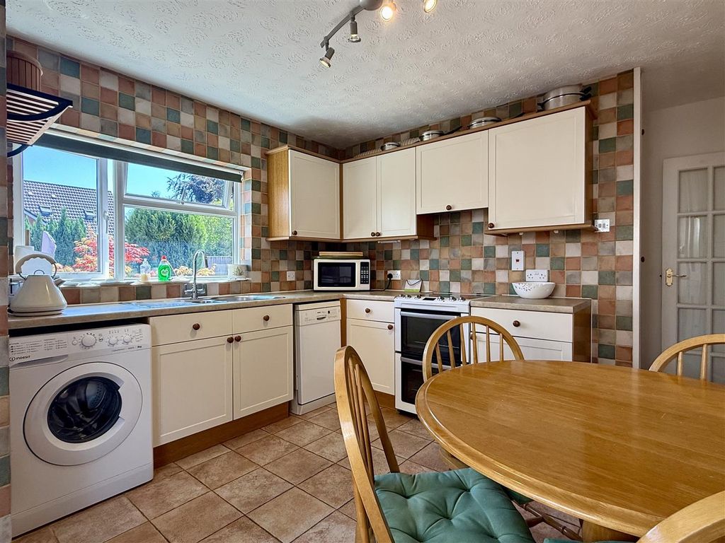 Property photo 3 of 17