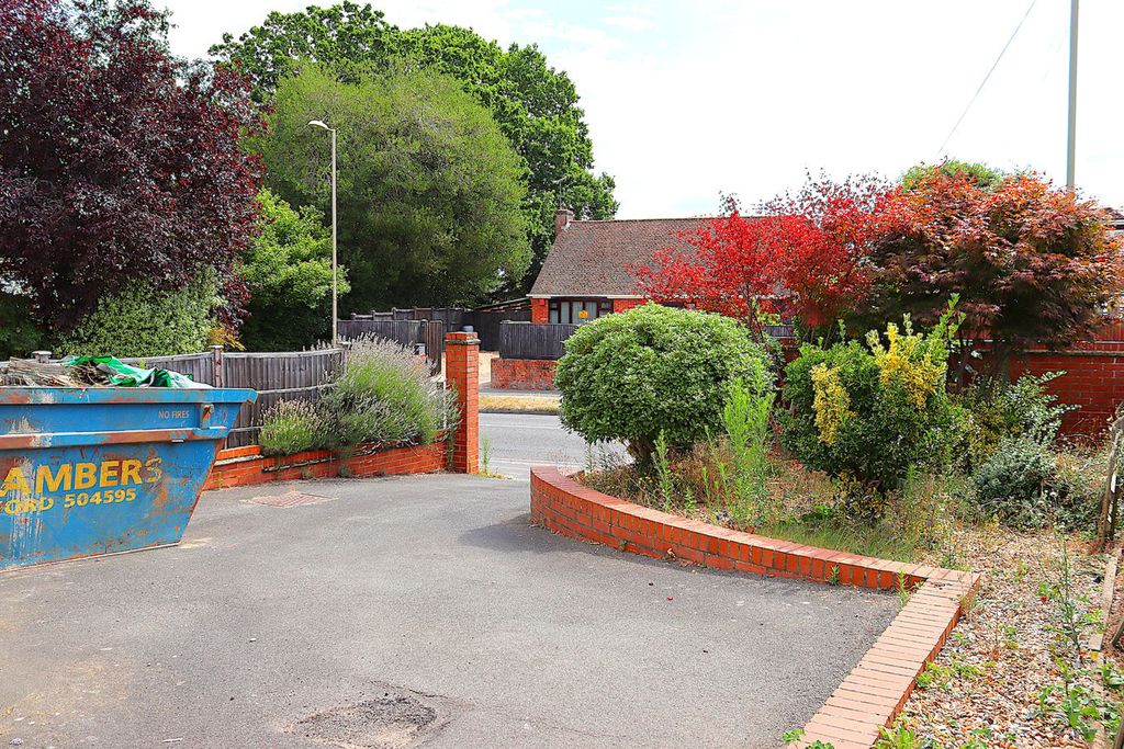Property photo 2 of 14
