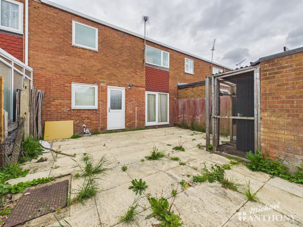 Property photo 3 of 10 Cam03852G0-Pr0663-Still007