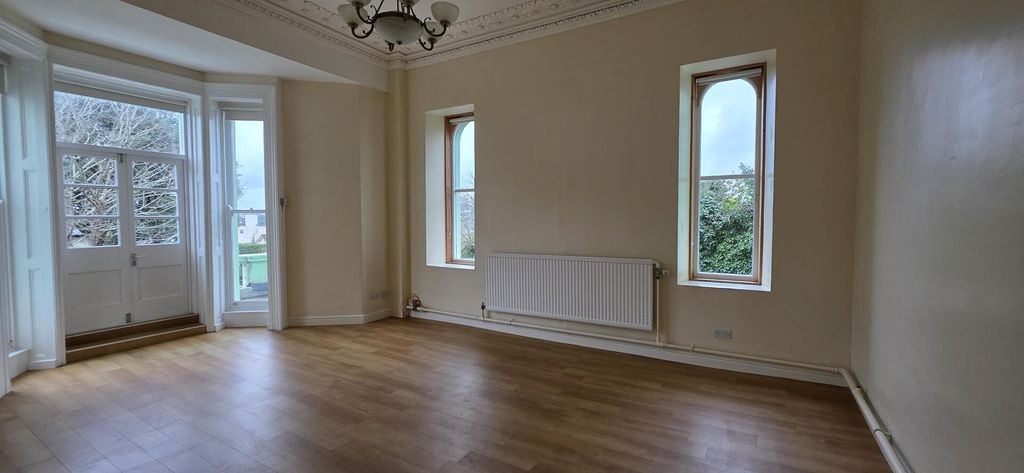 Property photo 3 of 5 Living Room