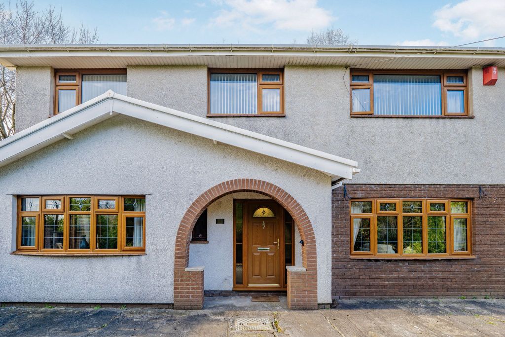 Property photo 1 of 51 Img_9780