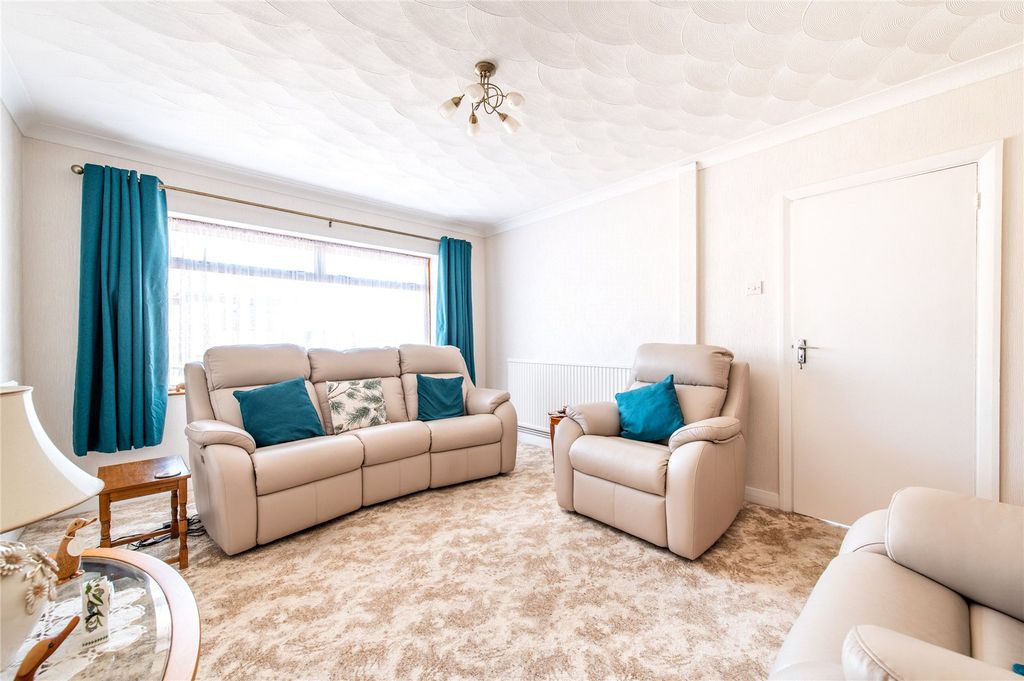 Property photo 3 of 24 Picture No. 36