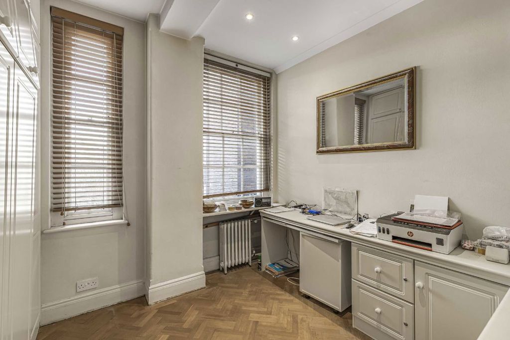 Property photo 3 of 6