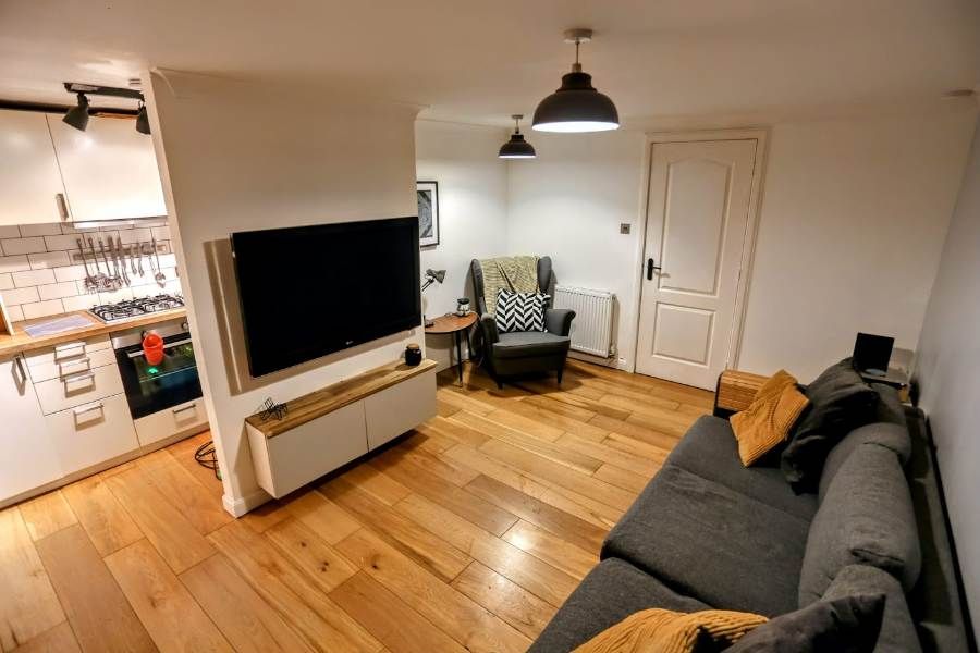 Property photo 2 of 11