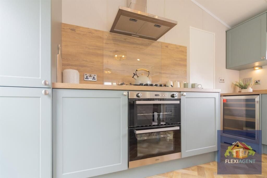 Property photo 2 of 5 4307841