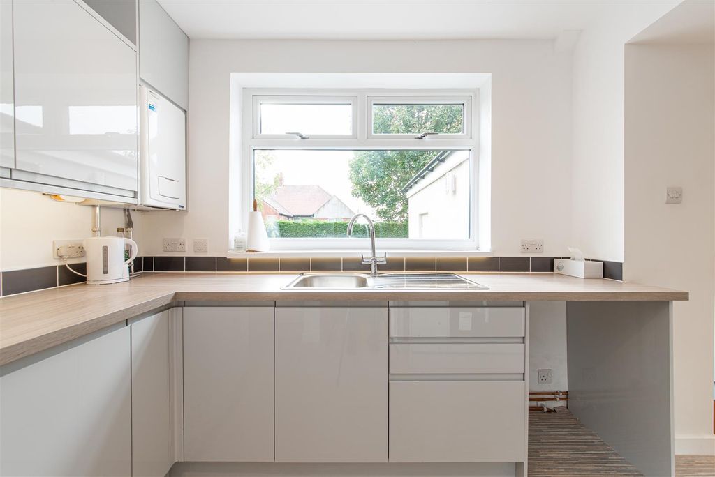 Property photo 3 of 22 W-6558.Jpg