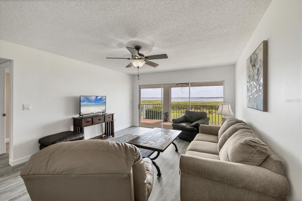 Property photo 3 of 19 <Alttext/>