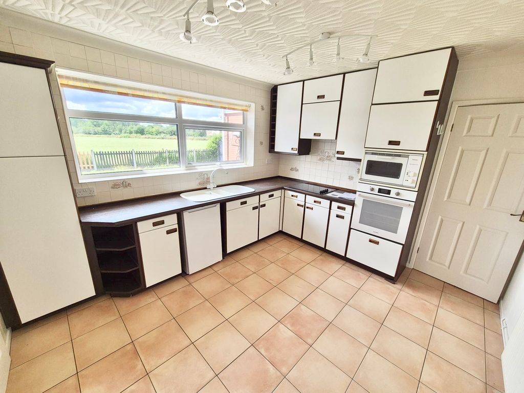 Property photo 3 of 18 Img_6568