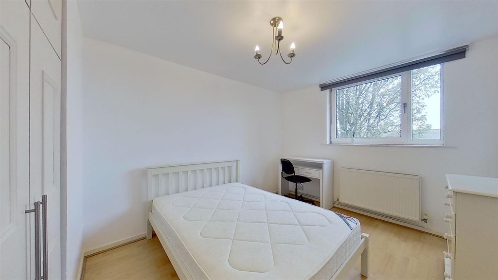 Property photo 3 of 15 4-Kingsdown-Court-04282021_202705.Jpg