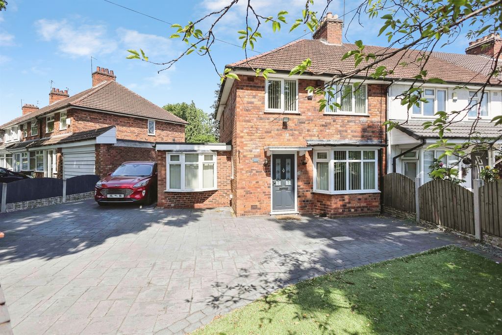 Property photo 2 of 18