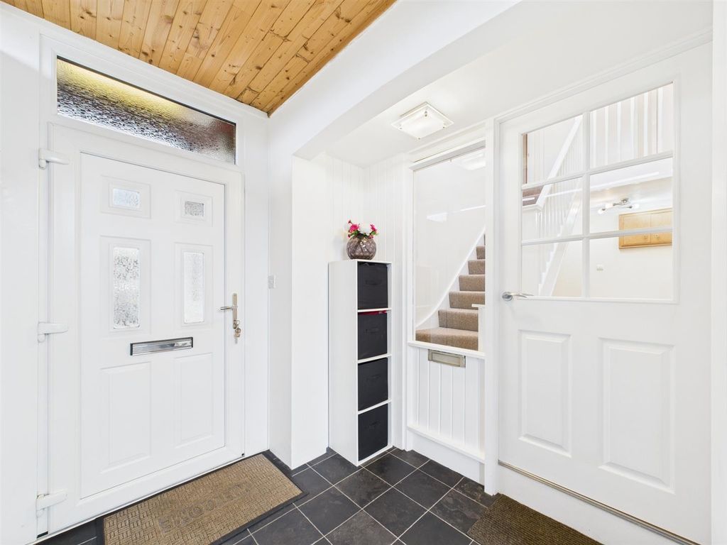 Property photo 2 of 25 Cam01486G0-Pr0907-Still001.Jpg