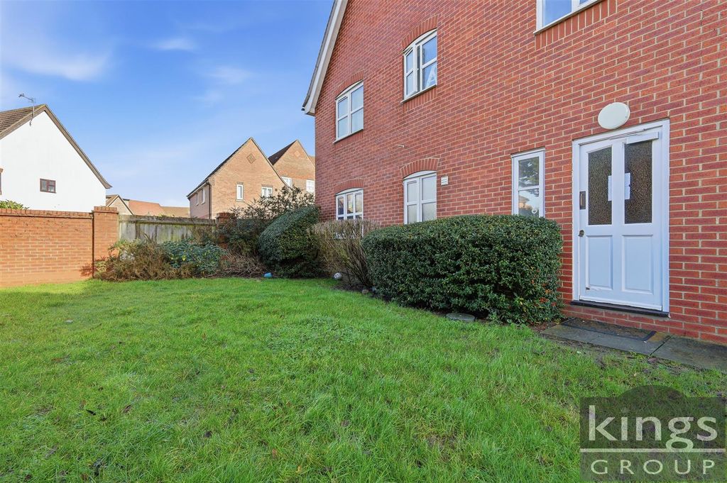 Property photo 2 of 13