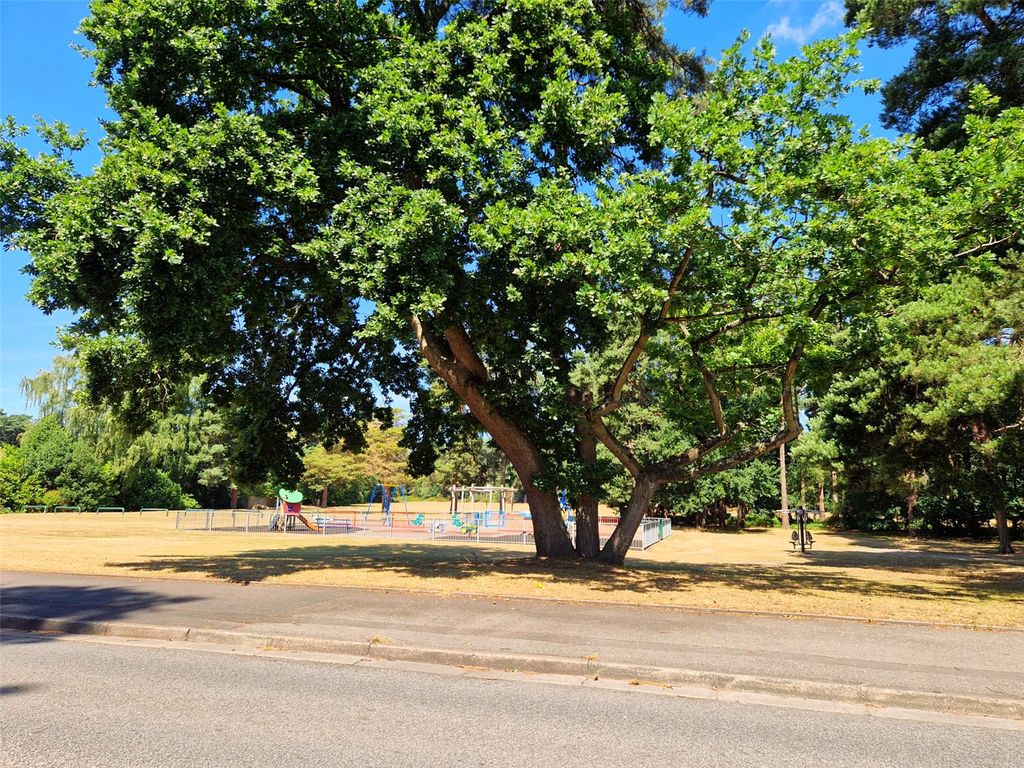 Property photo 3 of 7 Picture No. 04