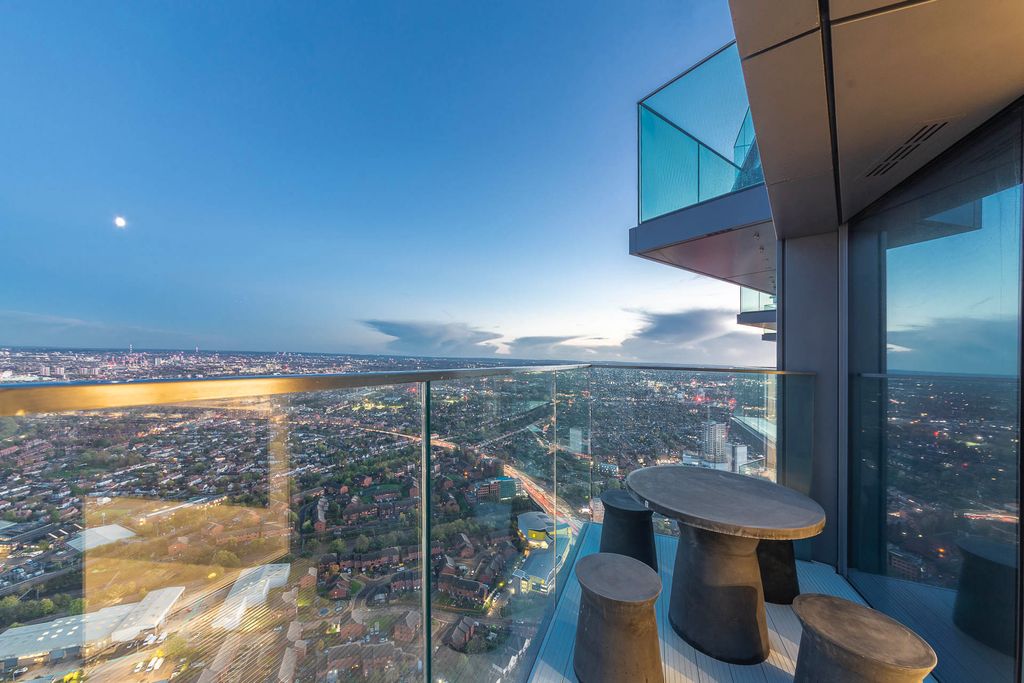 Property photo 3 of 25