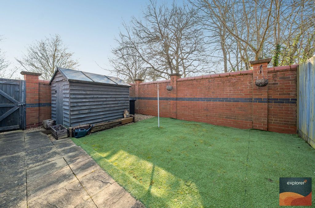 Property photo 2 of 20