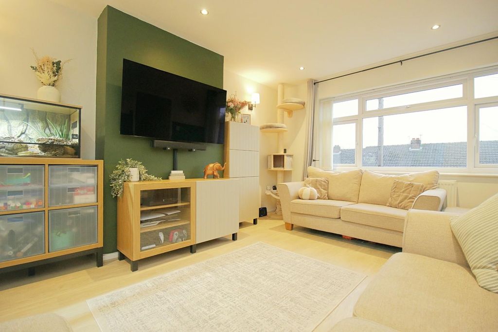 Property photo 2 of 24 Living Room