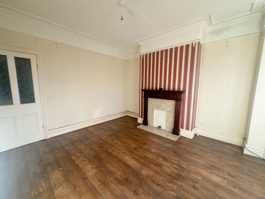 Property photo 3 of 14 Img_9457