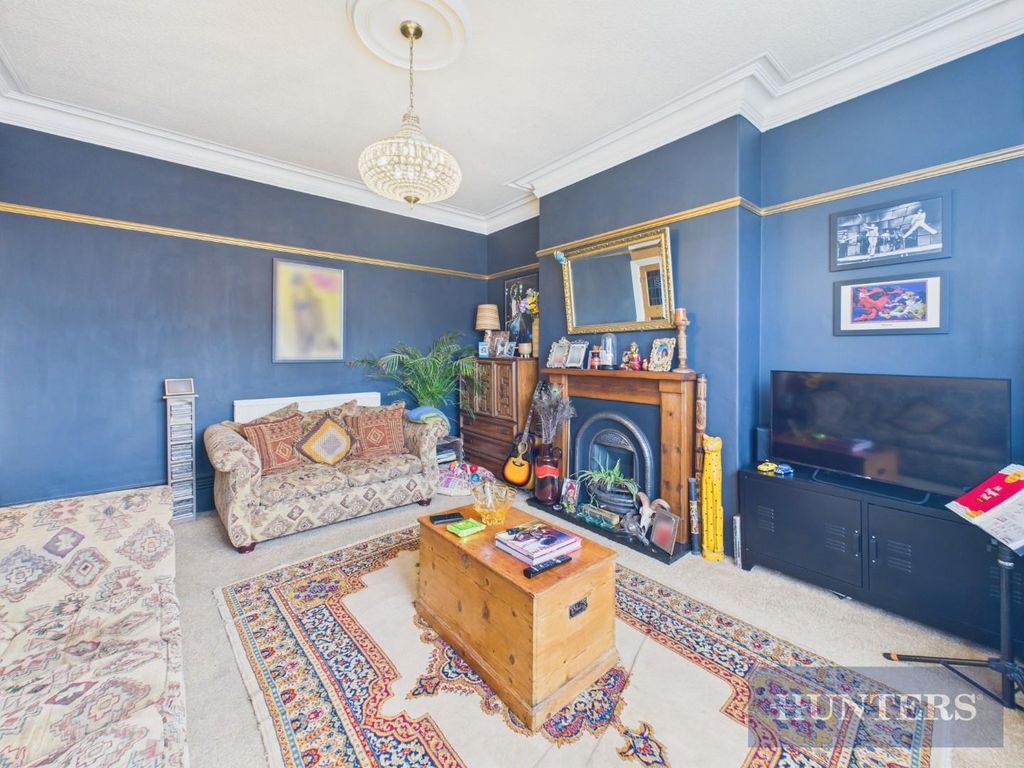 Property photo 3 of 17 Cam05316G0-Pr0128-Still010.Jpg