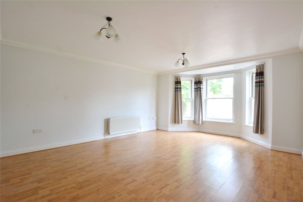 Property photo 1 of 10 Picture No. 26