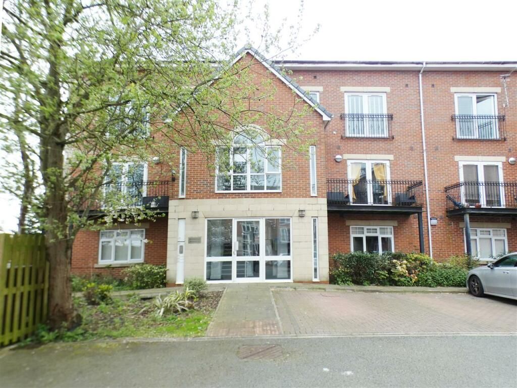 Property photo 1 of 12