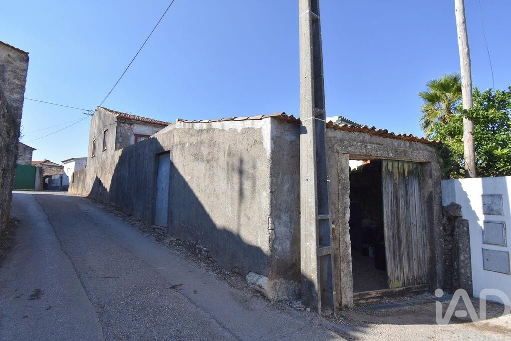 Property photo 2 of 31