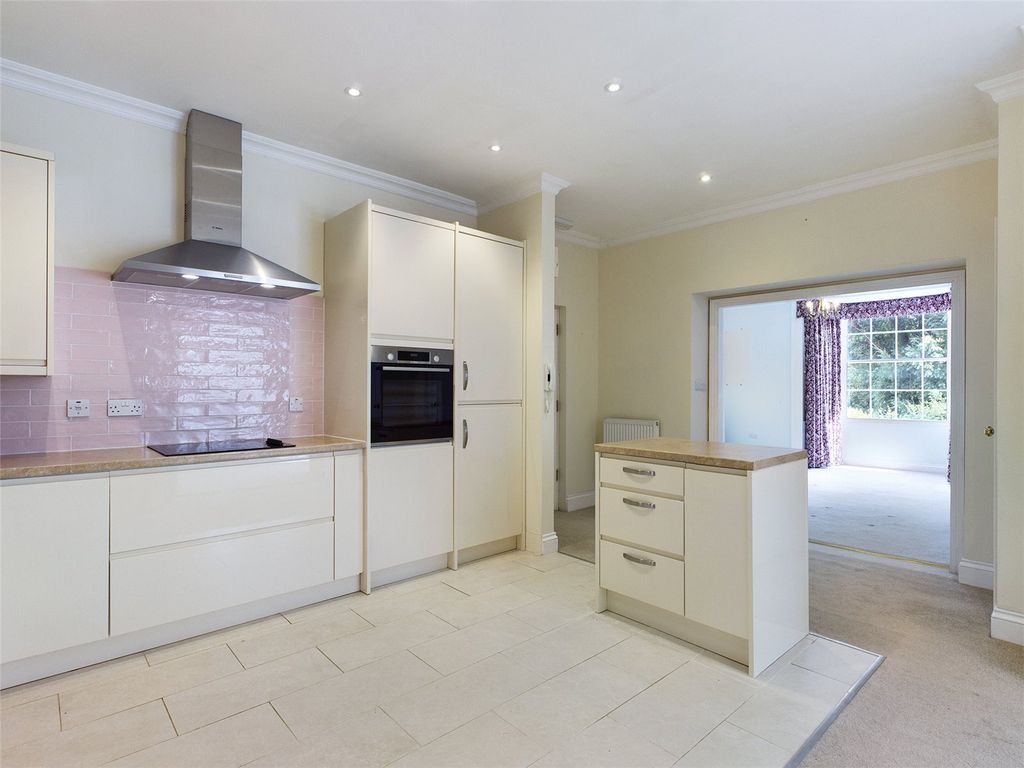 Property photo 2 of 17 Picture No. 08