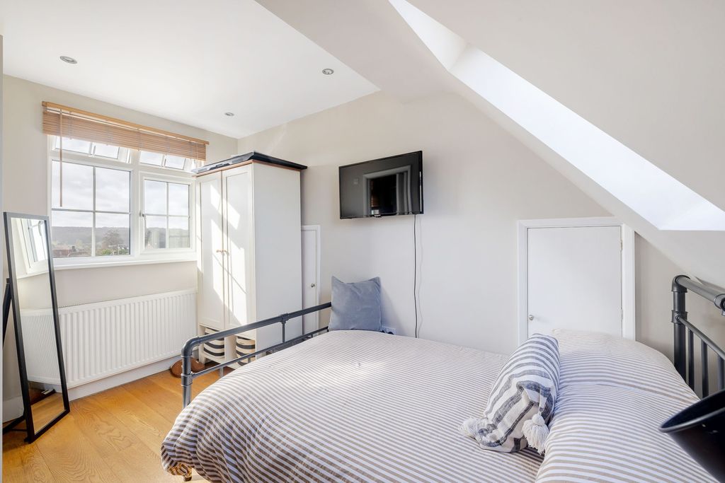 Additional image 13 of 3 bed terraced house for saleSalisbury Road, Godstone RH9