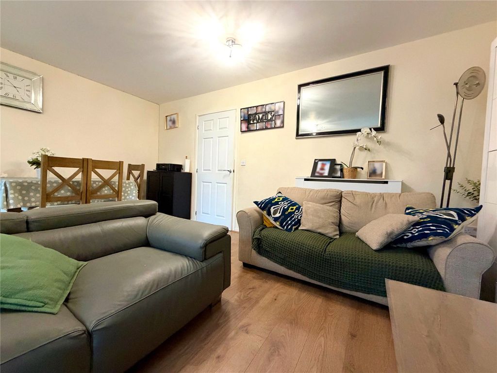 Property photo 3 of 20 Picture No. 28